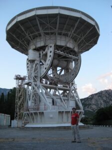 In front of the Crimea observatory’s radiotelescope